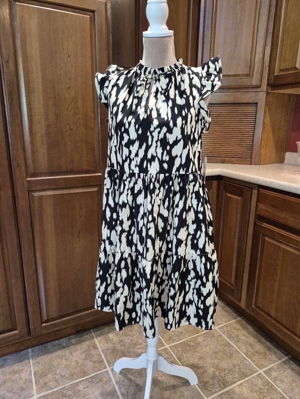 NWT Time And Tru Mini Abstract Print Flutter Sleeve Dress With Pockets